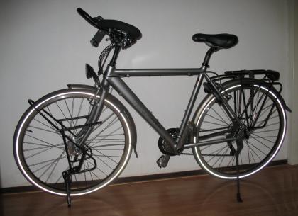 Afbeelding met fiets, wiel, Fietsframe, Fietswiel Door AI gegenereerde inhoud is mogelijk onjuist.