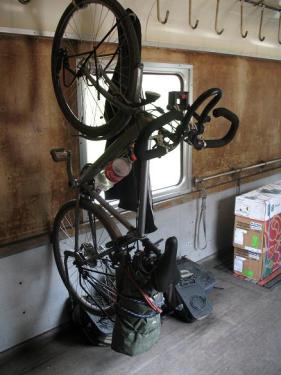 Afbeelding met wiel, Fietswiel, band, Fietsframe Door AI gegenereerde inhoud is mogelijk onjuist.